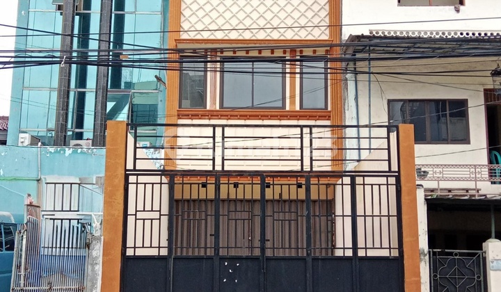 Ruko Ngantong Kebahagiaan Dekat Gramedia Gajah Mada Cocok Usaha