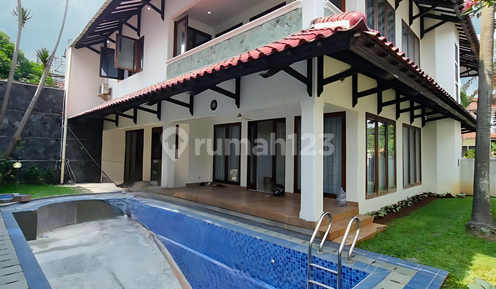 Dijual Rumah di Cipete jakarta selatan, dekat Ke MRT stasiun dan dekat ke Sekolah Prancis.