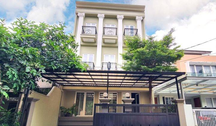 Rumah Area Senayan, Super Strategis Cocok Untuk di Jadikan Tinggal Ataupun Usaha 1
