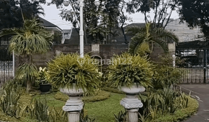 Dijual Rumah Hitung Tanah Area Pakubuwono, Lokasi Pinggir Jalan Raya Utama 2