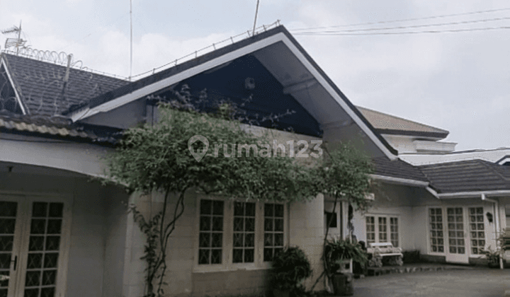 Dijual Rumah Hitung Tanah Area Pakubuwono, Lokasi Pinggir Jalan Raya Utama 1
