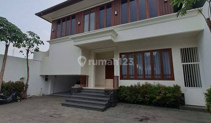 Dijual Rumah Lux Baru Dan Siap Huni di Kemang. Harus Lihat. 2