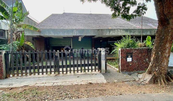 Turun Harga. Dijual Rumah Tua Hitung Tanah di Kawasan Elit Simprug Golf 1