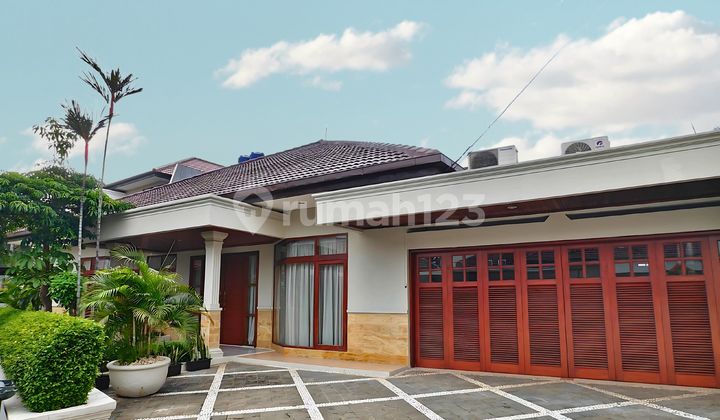Hidden Gem Dijual Rumah Lux dalam Komplek di Cipete dan jarak hanya 4 menit jalan kaki ke stasiun MRT. Nego Hidden Gem Dijual Rumah Lux dalam Komplek di Cipete dan jarak hanya 4 menit jalan kaki ke stasiun MRT. Nego