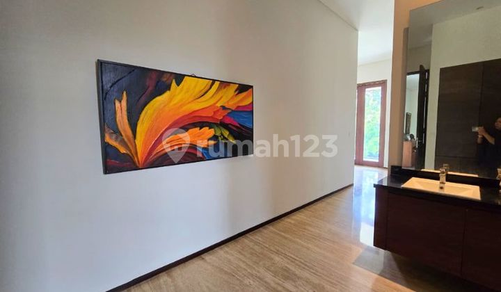 Semi-furnished modern house in Bintaro, strategic location, ready to occupy. 2