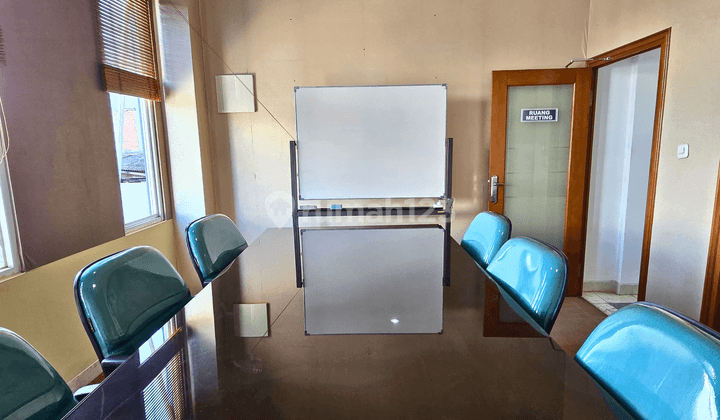 Dekat sekolah Perancis, Dijual Ruko Area Cipete Raya Lokasi Premium di jalan utama, dekat ke MRT Cipete 2