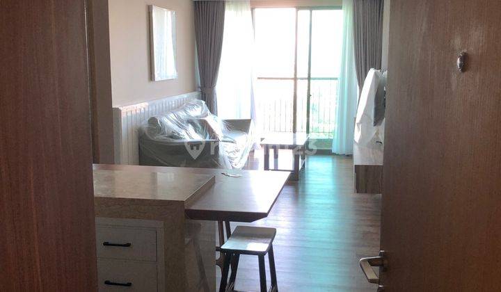 Holland Village Full Furnished Baru Lantai Sedang 1