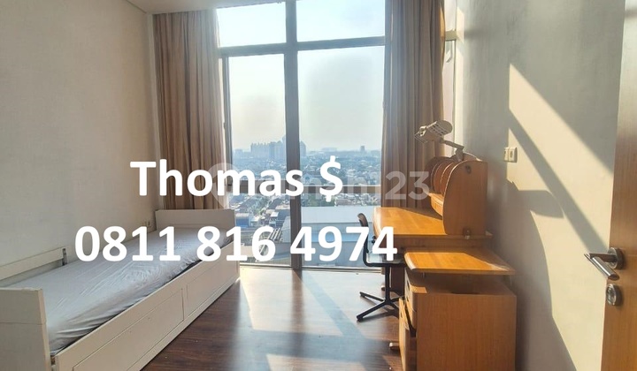 Summit Everest Tower Mid Floor Good Condition