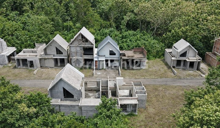 Modern Villa-Style Residence with Playground, Security, and Comfortable Environment 1