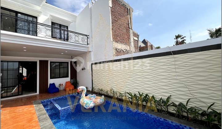 Dijual Rumah Mewah dan Luas 10 Menit ke Kampus Umy