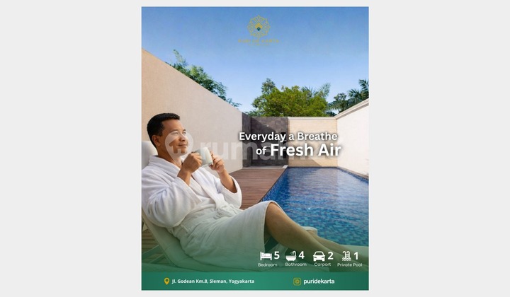 Luxury House Godean Km 8 Yogyakarta, Elegant Design with Private Swimming Pool