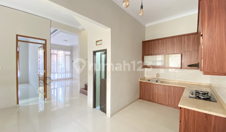 Sewa Rumah Mewah High Ceiling Di Jagakarsa Jakarta Selatan 10