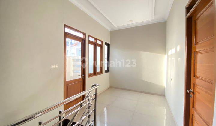 Sewa Rumah Mewah High Ceiling Di Jagakarsa Jakarta Selatan 12