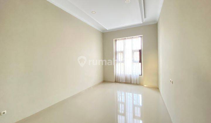 Sewa Rumah Mewah High Ceiling Di Jagakarsa Jakarta Selatan 16