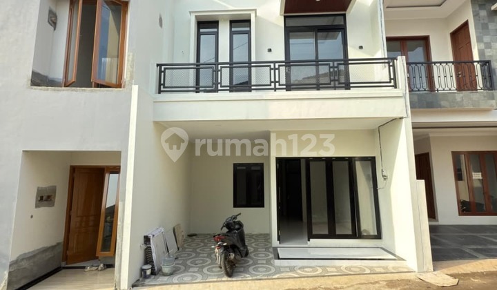 Jual Rumah 2 Lantai Modern Siap Huni Di Jagakarsa Jakarta Selatan