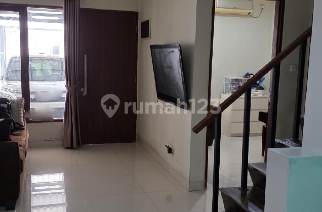 Dijual Rumah 2 Lantai Hunian Cluster di Modernland Bagus Siap Huni Nego