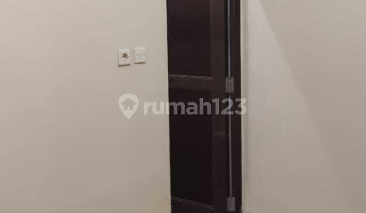 Disewakan Pertahun Rumah Baru Siap Tinggal Diporis Simprug Lokasi Oke