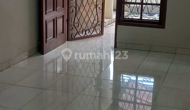 For Quick Sale: 2-Storey House, 90M2 Area, Good Price in Banjar Wijaya 2