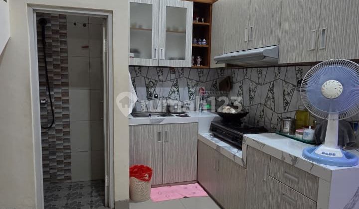 Dijual Murah Rumah Second 2 Lantai Bangunan Masih Oke Semi Furnished Siap Huni