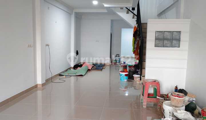 Dijual Ruko 2 Lantai Full Renovasi Bagus Siap Usaha di Poris Jalan Utama