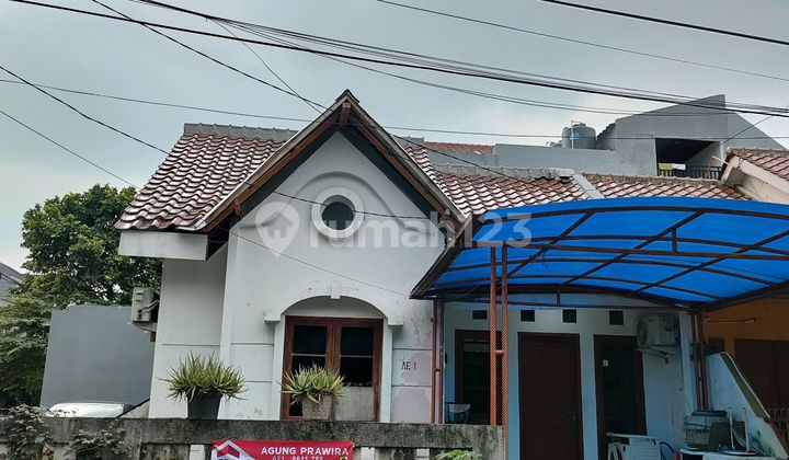 Jatinegara Indah Complex, Ready-to-Occupy Hook House, Freehold Certificate, Strategic Location, Safe No Flooding, Cheap Sale, Fast. 2