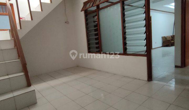 Jual Rumah Cipinang 1 lantai, dekat RW Mangun,  akses jalan 2 mobil, lokasi strategis dan lingkungan yg tenang dan nyaman. Tidak Banjir.  2