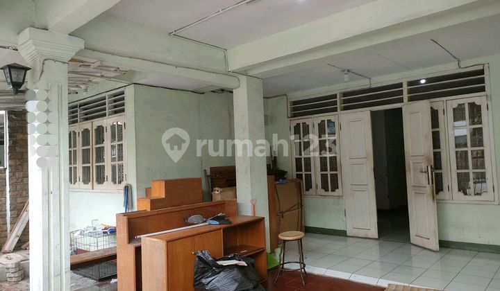Rumah Lama,2 Lantai di Duren Sawit - Lokasi Strategis Dekat Bkt & Stasiun