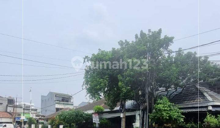 Rumah Hook, Deket Unsada, Cocok Utk Usaha, Pinggir Jalan