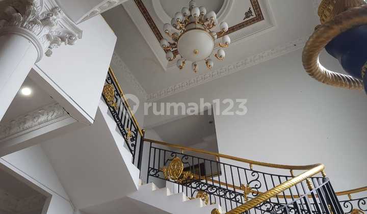 For Rent Large Luxury House in East Jakarta Mayor Area - Land 601 M²,Suitable for Office,Residence For Rent Large Luxury House in East Jakarta Mayor Area - Land 601 M²,Suitable for Office,Residence
