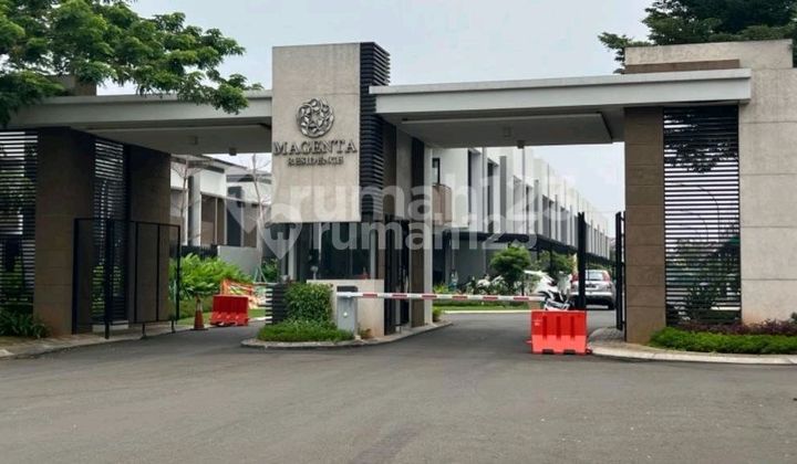 Rumah Summarecon Bekasi, Bekasi SHM Furnished