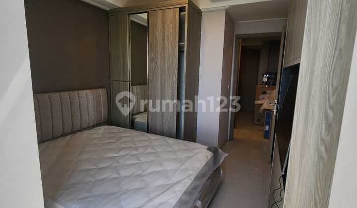 Luas 29 m2, Full Furnished, Gold Coast PIK, Apartemen di Jakarta Utara 2