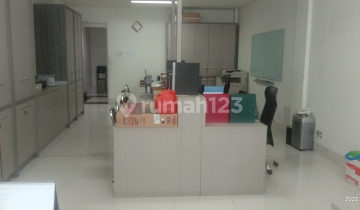 Dijual Ruko Di Komplek Gading Bukit Indah . G B I Furnish . Bagus