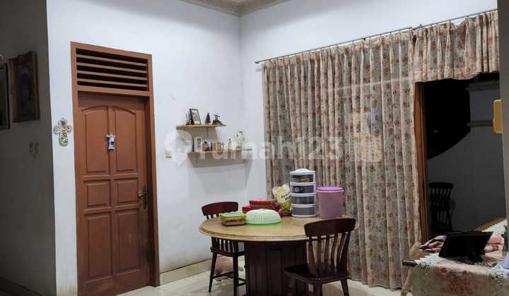 3+1 KT, Luas Tanah 300 m2, Hook, Rumah di Kelapa Gading, Jakarta Utara 2