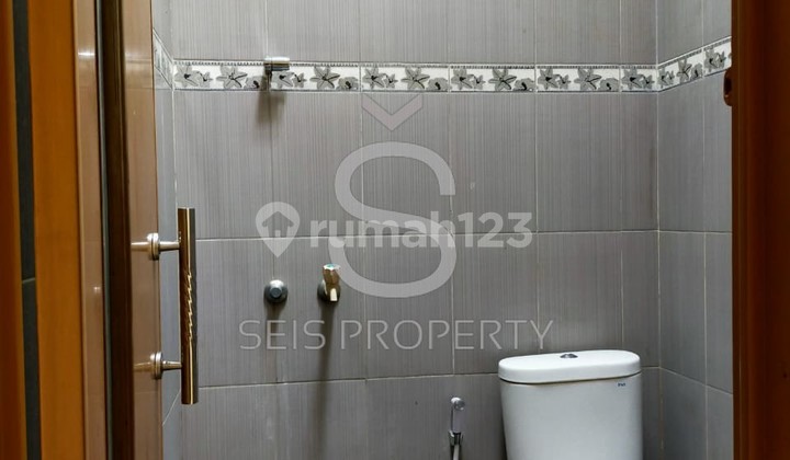 House Needs Minimal Renovation in Permata, Cimahi with SHM. 2