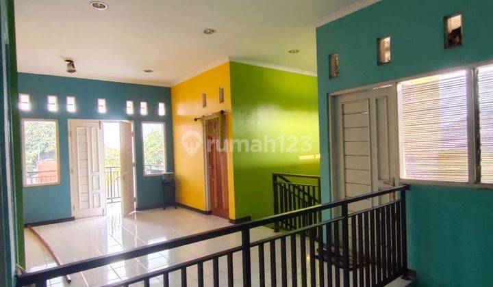 Rumah 2 Lantai Bagus di Jl. Ibu Ganirah, Cibeber, Cimahi Dekat Kampus Unjani 2