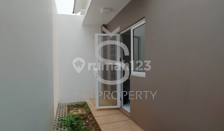 Rumah Bagus Unfurnished SHM Summarecon Bandung, Bandung 2