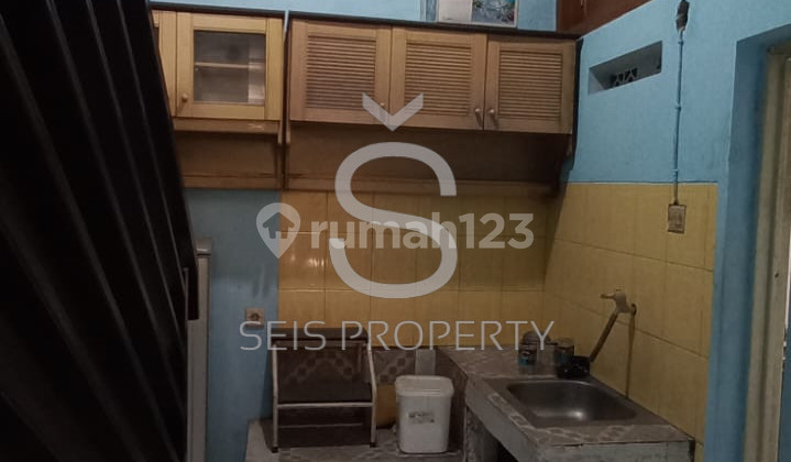 Nice Shop House 195 m2 with SHM on Budi Street, Cimahi.