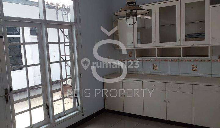 Rumah Kontrakan 2 Lantai Bagus Unfurnished di Sayap Pasteur, Bandung 2