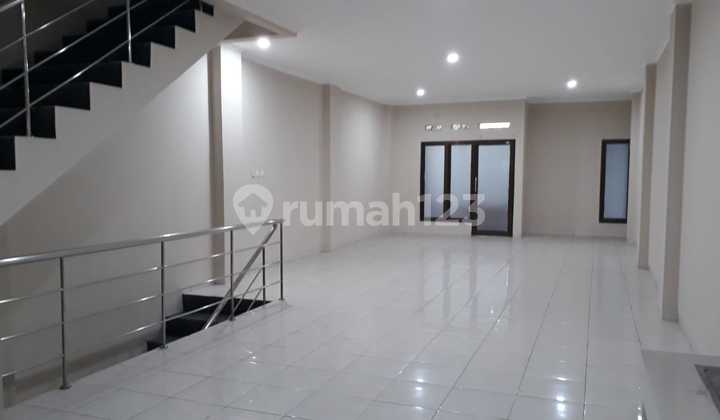 Nice 300 m2 SHM Cijerah, Bandung Ruko ready to occupy and in good condition 1