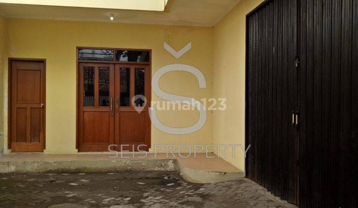 Rumah Kontrakan 2 Lantai Bagus Unfurnished di Pasir Kaliki, Bandung 1