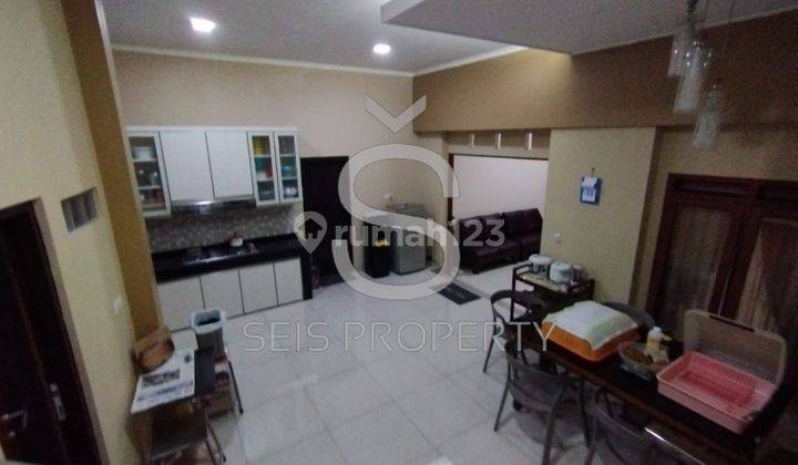 Rumah 2 Lantai Bagus Semi Furnished SHM di Astanaanyar, Bandung 1