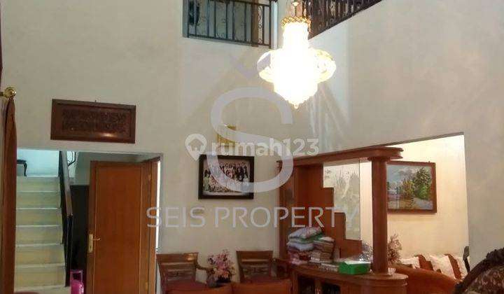 Rumah 2 Lantai di Pasirluyu, Bandung Semi Furnished Dekat Tegalega 1