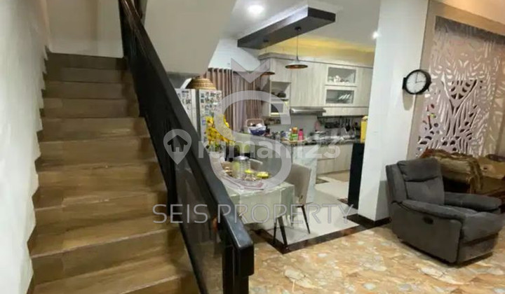 Rumah di Cihanjuang Atas, Parongpong Bandung Barat 3 Lantai 2