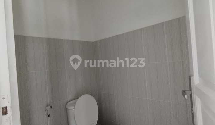 Good House Unfurnished SHM Margacinta, Bandung 2