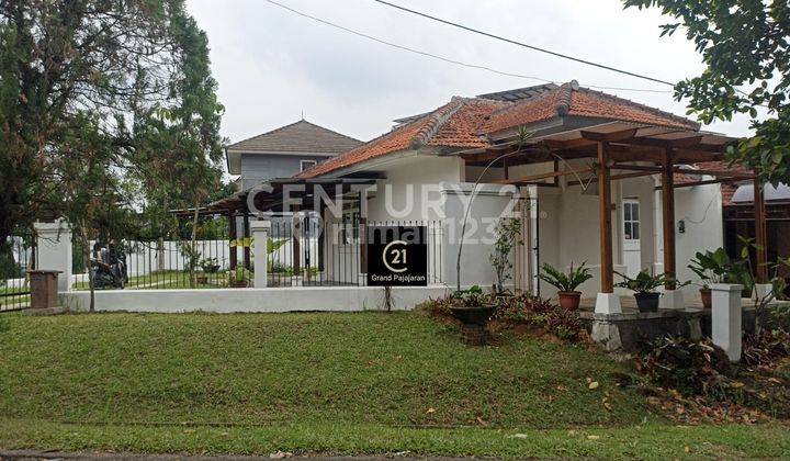 Rumah Hook Di Sentul City Cluster Taman Legian Dekat AEON Mall 1