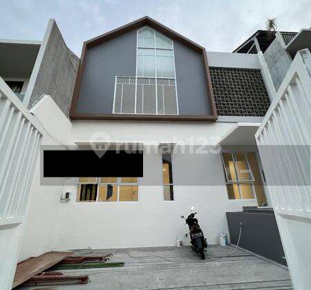 2 Lantai Unfurnished Sertifikat Hak Milik di Jalan Pulo Nangka, Jakarta Timur 2