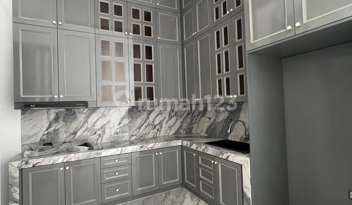 Rumah America Clasic Baru Bagus di Sektor 9-Bintaro SHM Rumah