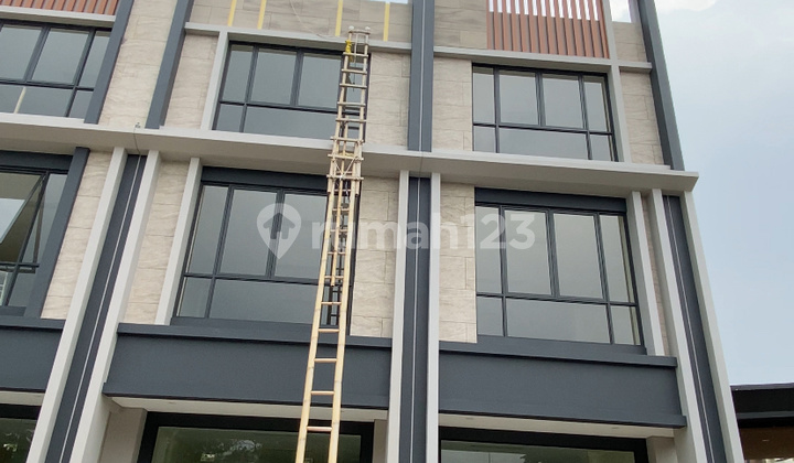 For Sale at a Loss: 3-Street-Facing Shop House on Gading Serpong Road. 1