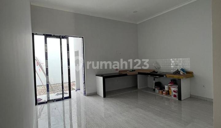 Meruya Utara dijual rumah ukuran 5x25, baru, siap tinggal 2
