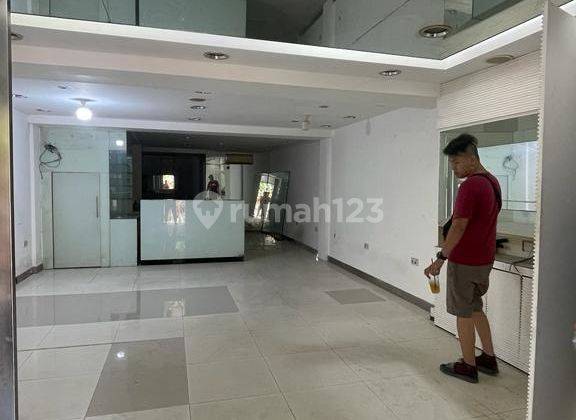 Dijual Cepat Ruko Dutamas Pinggir Jalan Hadap Timur Semi Furnish  1